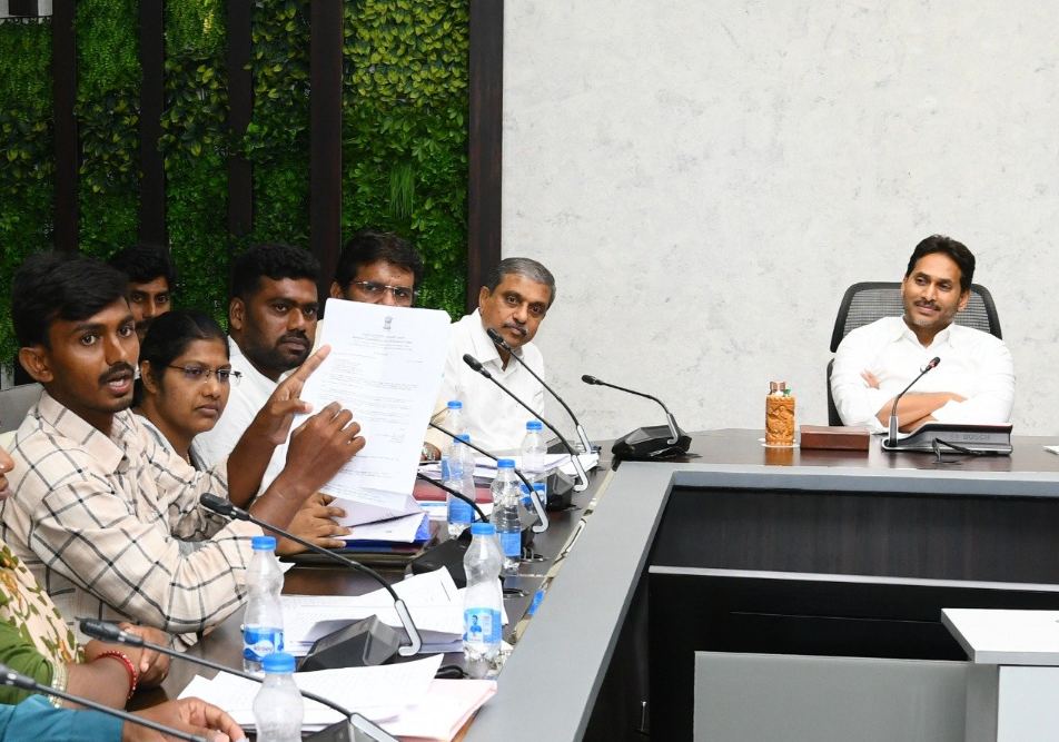 YSRCP DSC Committee to Approach Governor Over DSC-2025 Issues