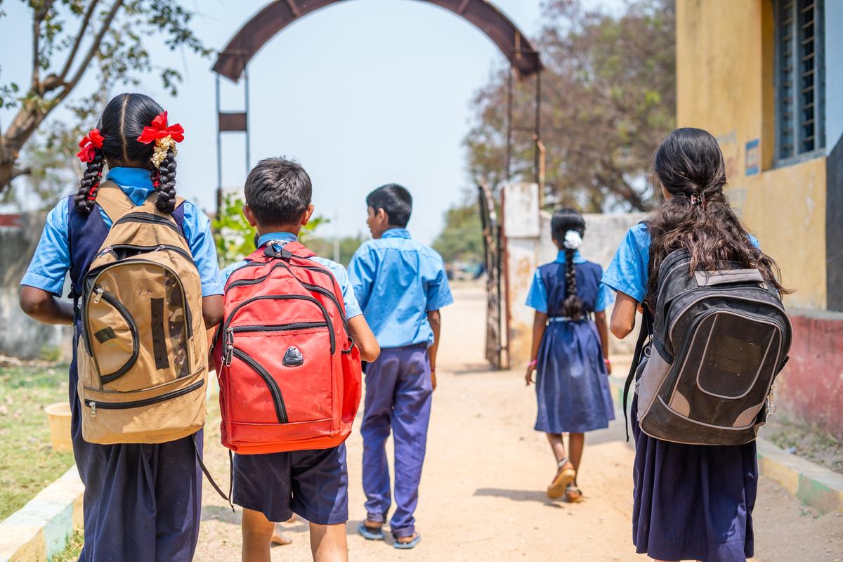 Abundance of government schools, yet students flock to private ones! Central report on ‘Nadu-Nedu’ reveals shocking statistics.