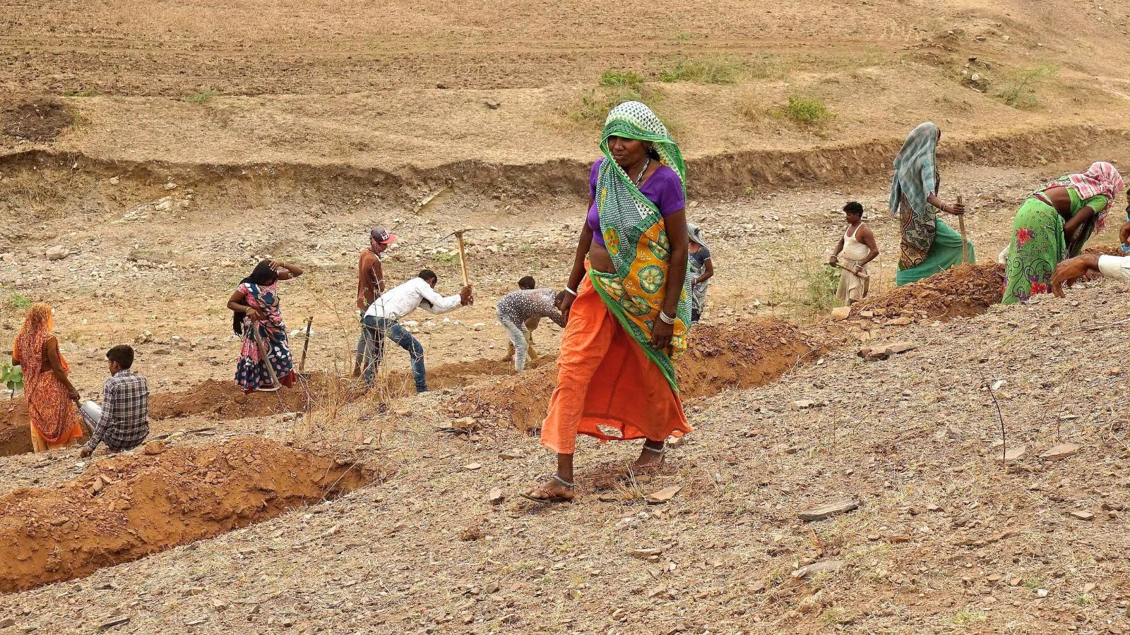 Andhra Pradesh Gets Just ₹5 MGNREGS Wage Hike; YSRCP Launches Sharp Attack on ‘Double Engine’ Government