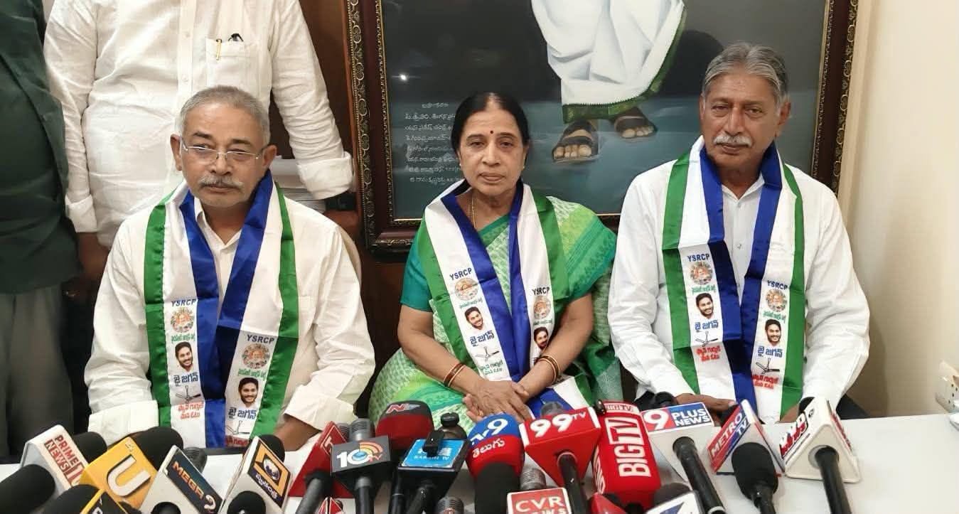 YS Prameelamma Files Nomination for Pulivendula Municipal Chairman Post