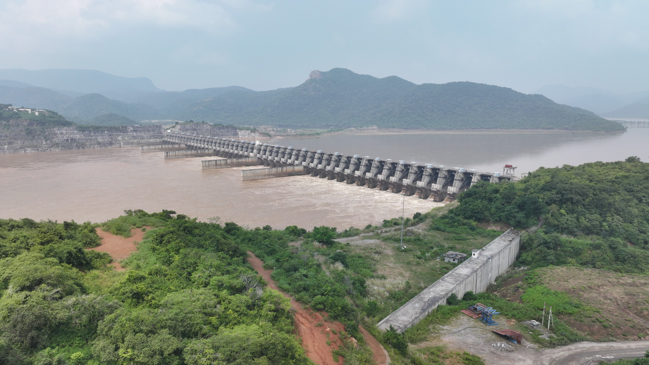 Polavaram Project Quality Concerns: Foreign Experts Flag Issues in Main Dam, Diaphragm Wall