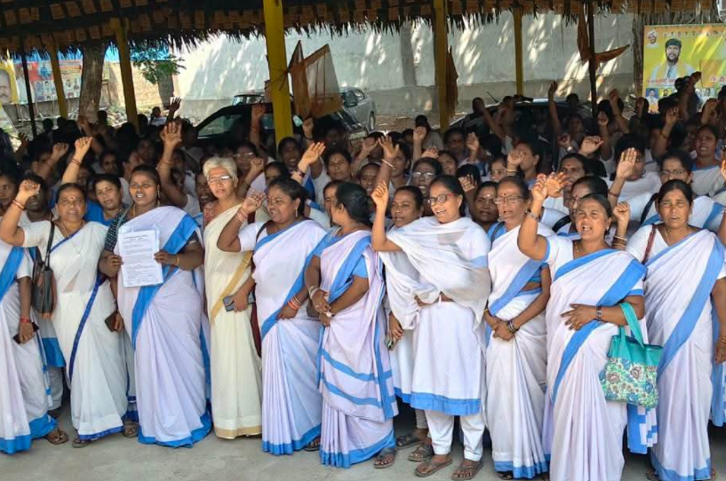 ASHA Workers Protest Outside MLA Palla Srinivas’s Office in Visakhapatnam